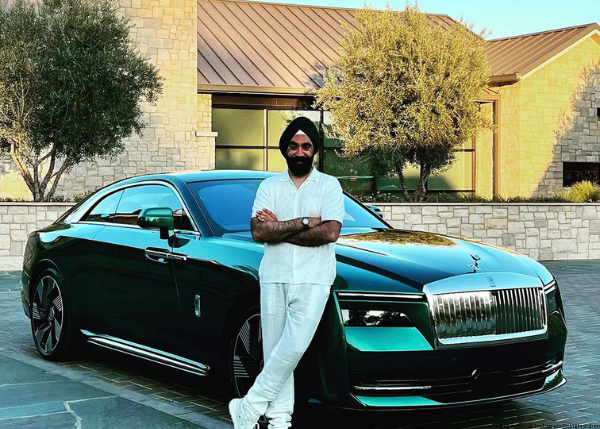 Reuben Singh turban with his Rolls Royce cars