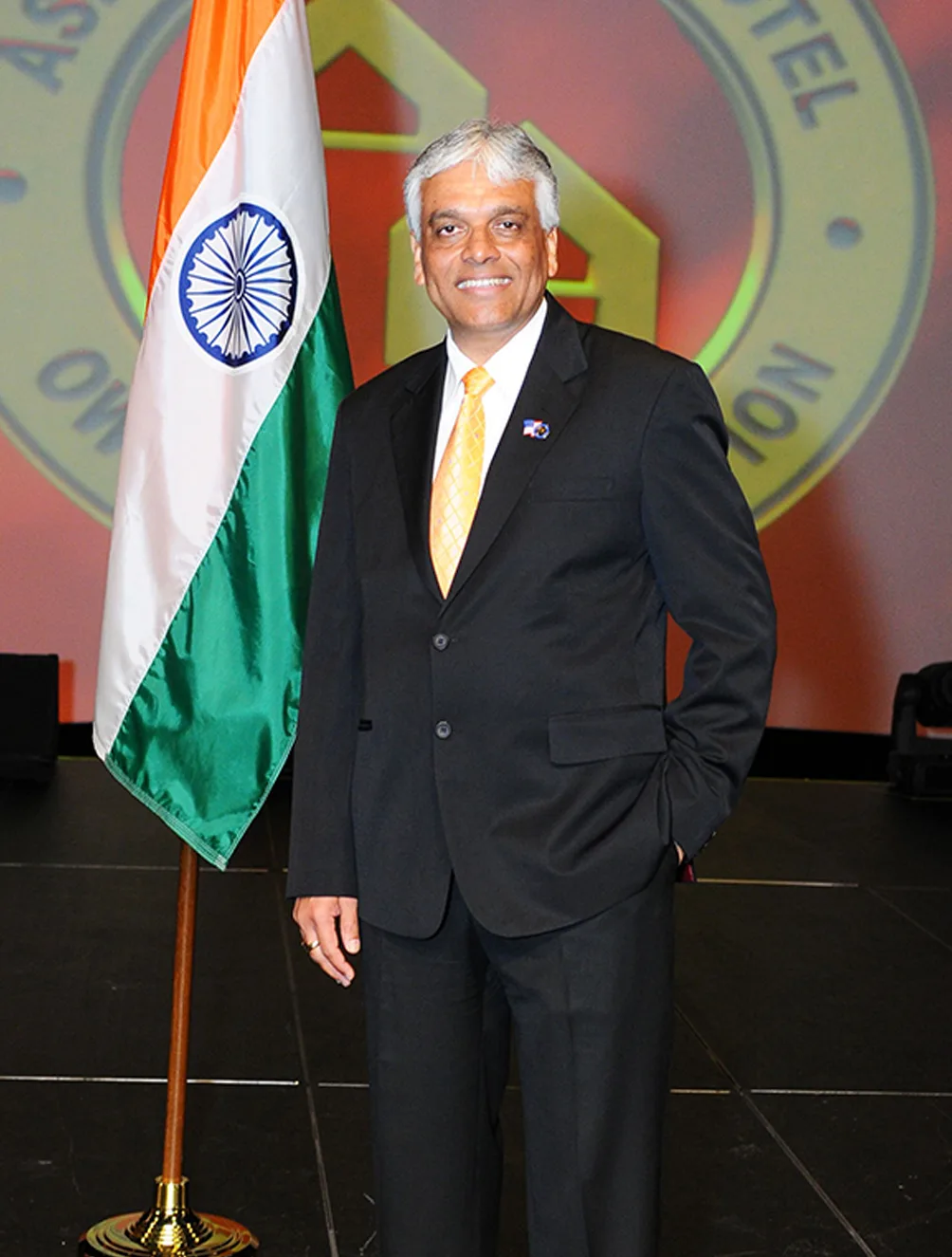 Jewels of Gujarat Leading Global Gujarati Personalities: Volume I
